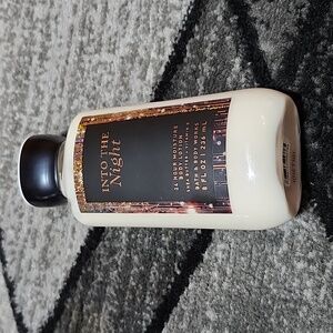 BATH & BODY WORKS INTO THE NIGHT BODY LOTION 24 MOISTURE